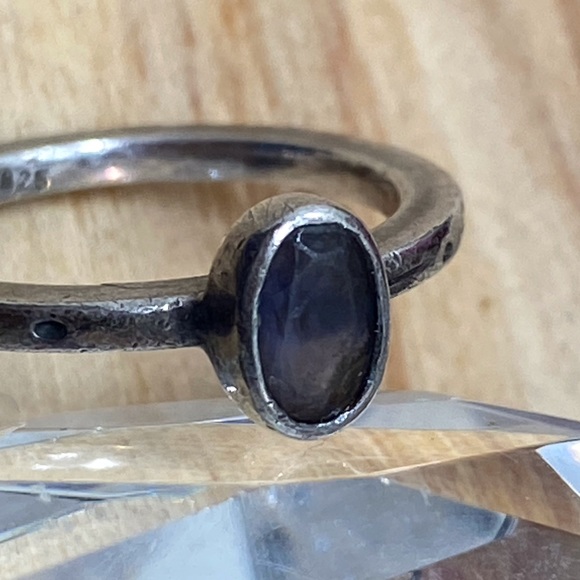 Vintage Native American dark blue gemstone Sterling Silver ring size 5
Good c - Picture 2 of 3